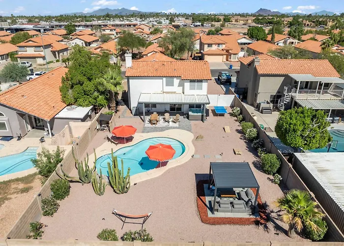 Heated Pool, Hot Tub, Games & More!
