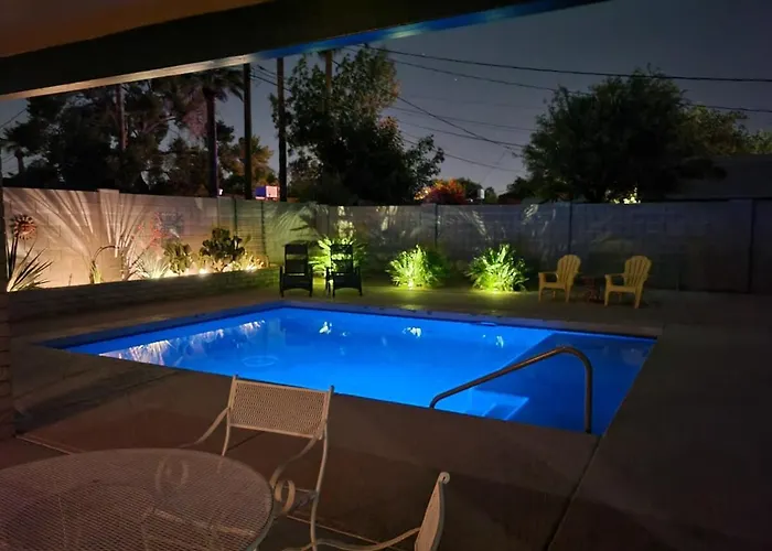 Tranquil Desert Oasis With Pool