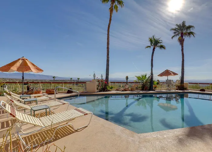 Stunning Views + Pool! Hilltop Home In Tucson