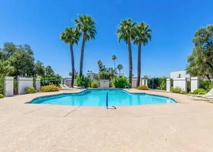 Luxurious Oasis W/Pool+Patio Just Min To Old Town!