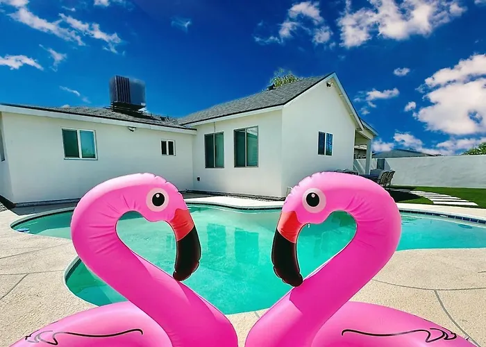 New Phx Pool Home With Deep End And Central Location