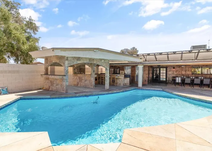 Spacious 5Br With Pool And Fire Pit - Sleeps 14