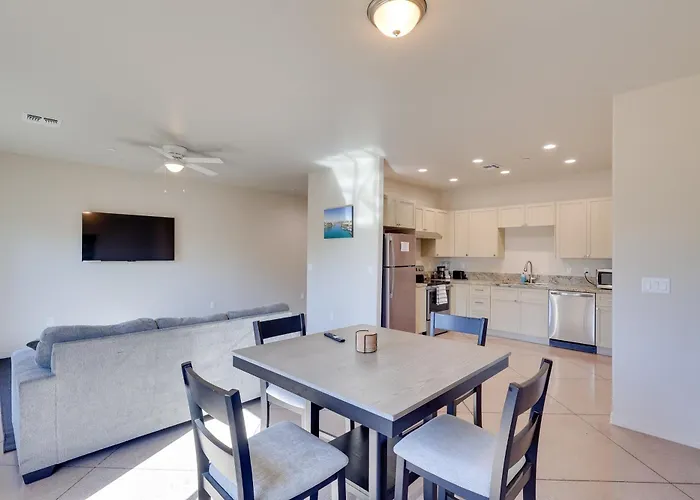 Golf, Hike & Boat! Bright Lake Havasu City Apt