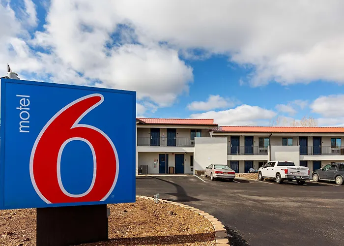 Motel 6-Show Low, Az