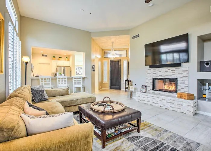 Pool & Pickleball Access: Quiet Scottsdale Home!