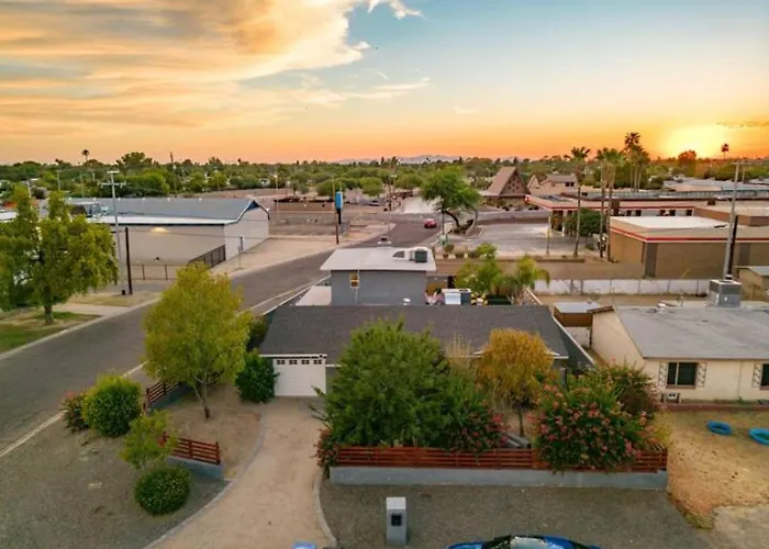 5Br With Pool & Backyard Paradisesleeps 10 Guests
