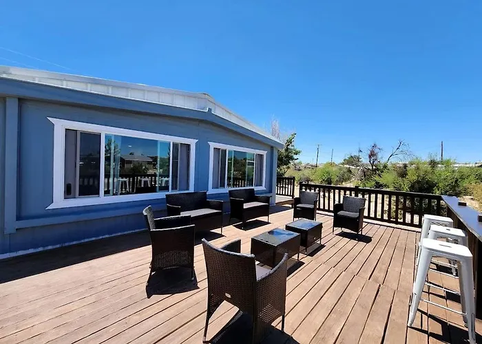 Modern Cabin With Arcade, Foosball Table And Fire Pit In Meadview, Arizona