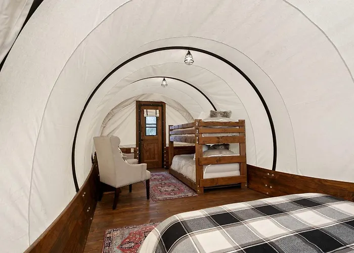 Grand Canyon Covered Wagon For Family-Friendly Glamping In Meadview, Arizona