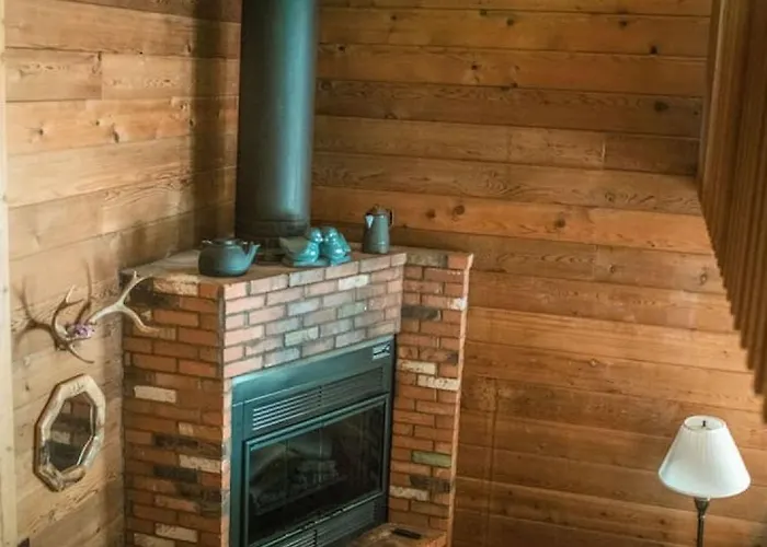 Rustic Cabin For 2 In Oak Creek Cabin Sycamore