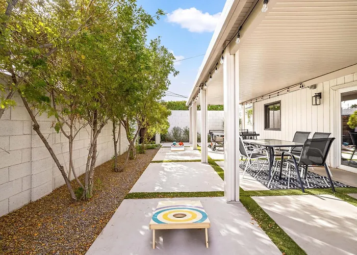 Moody Modern Desert Retreat - Backyard Bliss Awaits