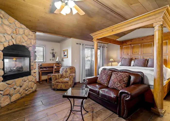 Adobe Village Inn Sundance Suite