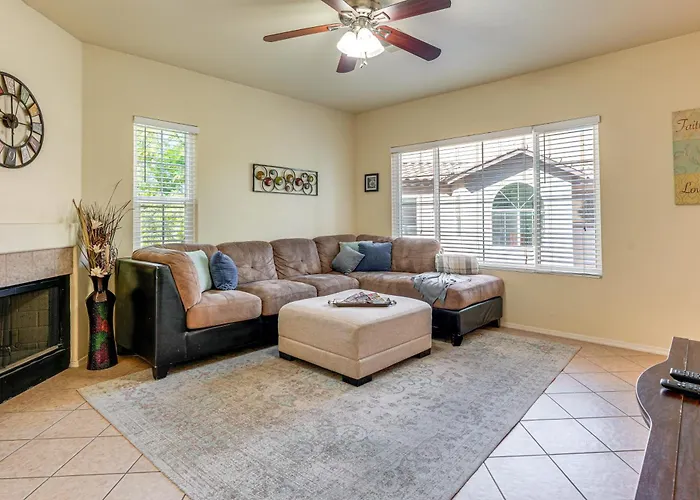 Pool & Tennis Access! Condo In Central Scottsdale