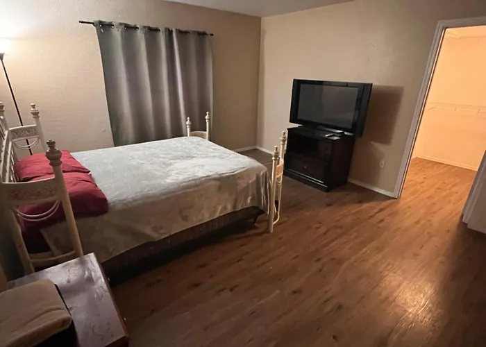 West Phoenix Value Room 5 Bennet