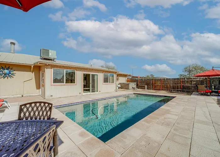 'The Chillville In Cornville' - Saltwater Pool!