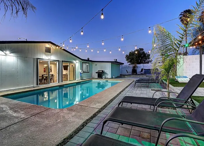 Scottsdalestays 6Bdrm-4Ba-14 Bed-Pool-Spa-Theater.