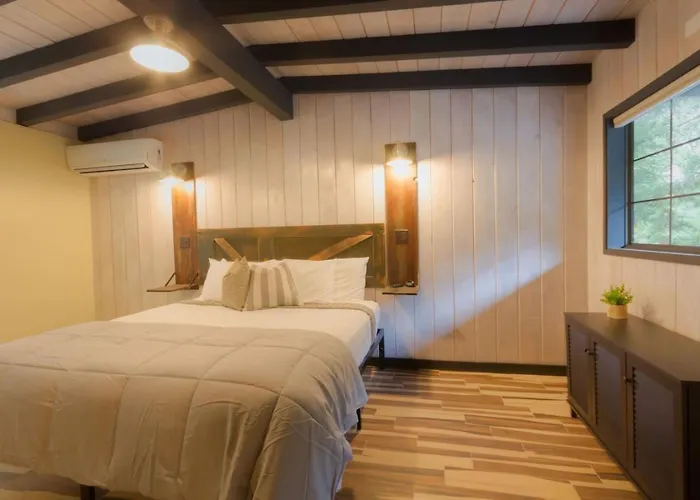 Unit 9 - Slide Rock Lodge