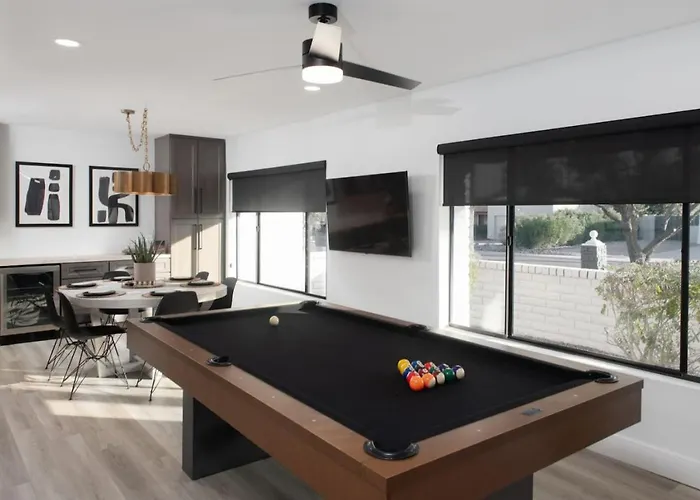4Bedroom 3Bath With Billiards, Ping-Pong, Heated Pool, Hot Tub, Fire Pit & More