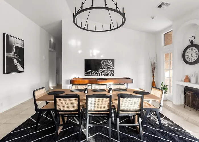 Elegant Stay & Play Getaway In Pv With Hot Tub