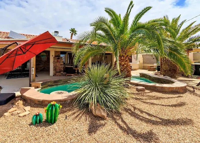 Havasu Sunset Hideaway-Swim Up Pool Bar & Firepit