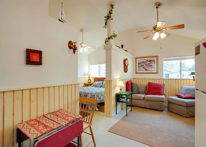 < 1 Mi To Horse Boarding: Cozy Yarnell Hideaway!