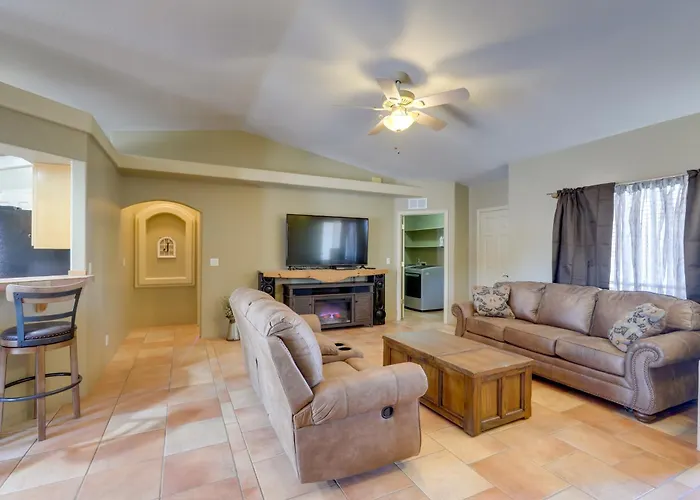 Lake Havasu Getaway W/ Patio - Hike, Swim, & Golf!