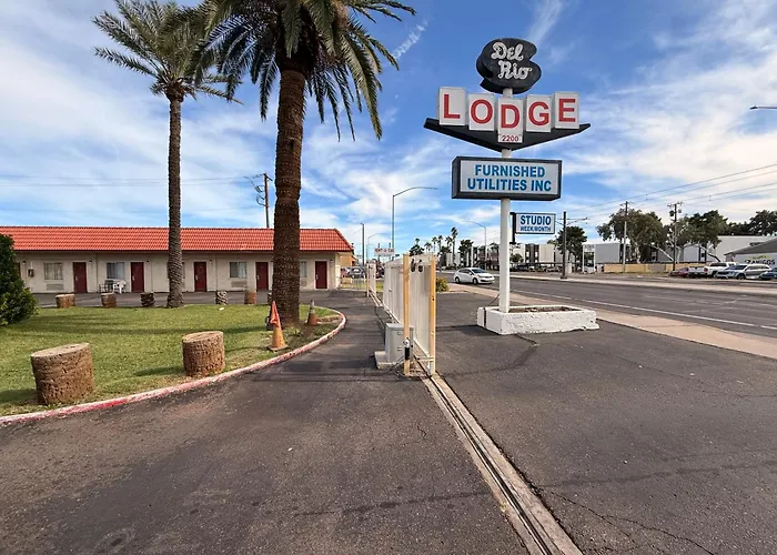 Del Rio Hotel O Near Mesa Downtown