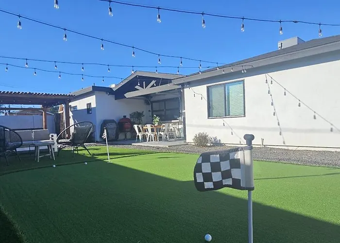 Walk 2 Old Town 4 Bathrooms 5 Bedrooms Golf Putting Pool Table 12 Min To Airport