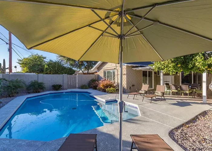 Poolside Scottsdale Oasis Near Old Town & Ballparks