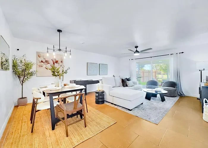 Revolta Fairway Retreat