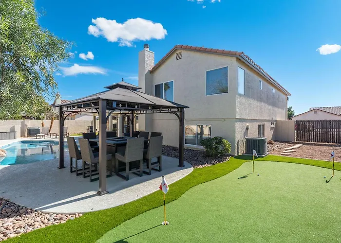 Mesa Oasis With Pool And Theater-Style Media Room