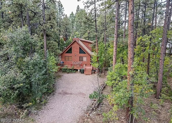 Incredible Whispering Pines Escape