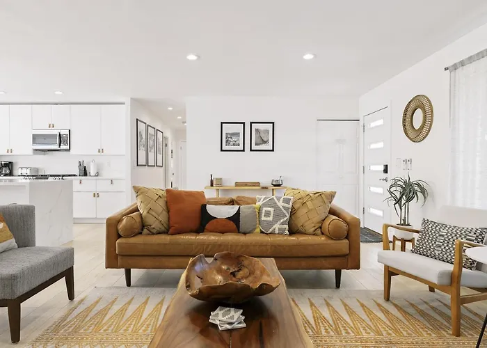 Modern Southwest Retreat With Pool Near Old Town