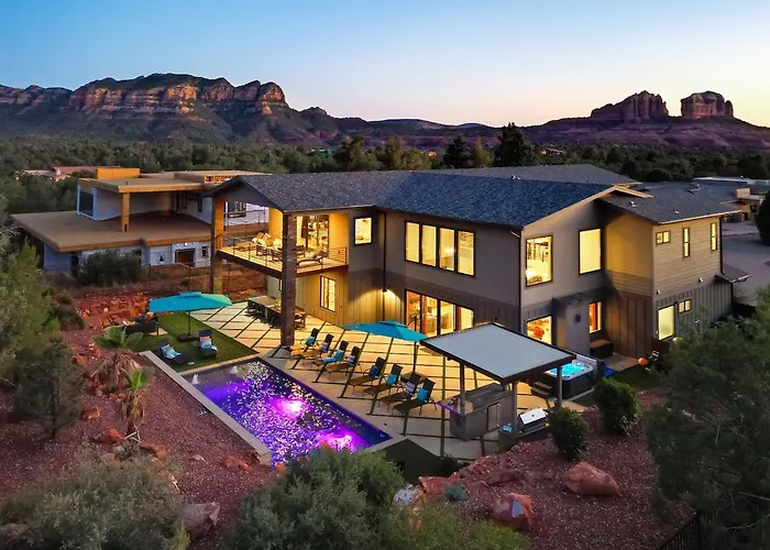 Luxury Mansion With Pool, Spa, Views, Game Room, Movie Theatre