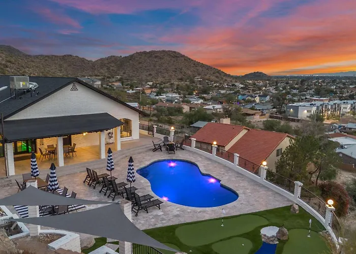 Built Into A Mountain - Heated Pool & Sports Lounge