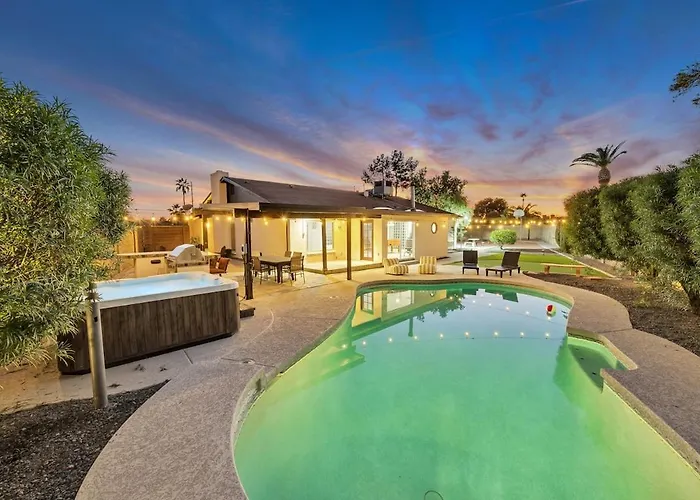 New 4Br Oasis, Pool, Hot Tub, Golf & B-Ball Court