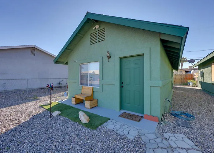 Near Parks, Shops & Eats! Bullhead City Casita