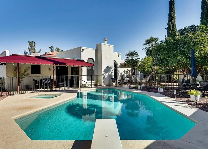 7 Mi To Sabino Canyon: Poolside Oasis W/ Mtn Views