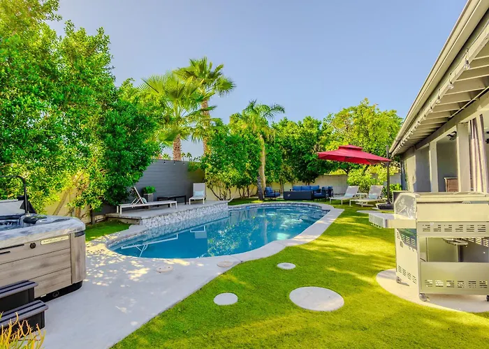 Luxury Scottsdale Retreat With Heated Pool, Hot Tub, Fire Pit & Game Room & Sleeps 12