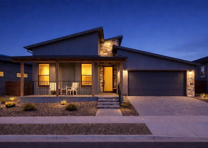 Cozy Flagstaff Escape - Two King Suites And Hot Tub