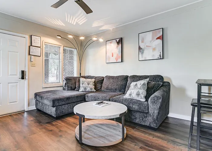 Walkable Haven 1 Mi To Dtwn Phoenix & Chase Field!