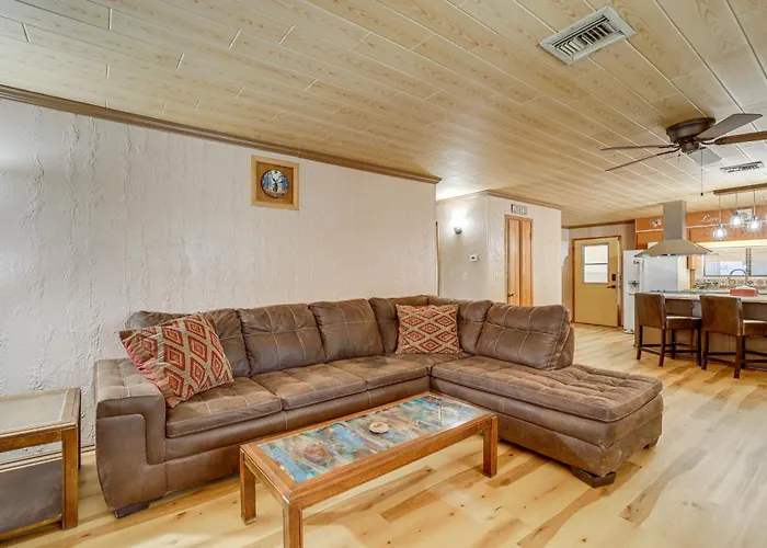 Near Scenic Trails & Parks! Central Payson Retreat