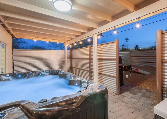 3Br 2Ba Cozy Home With Jacuzzi Near Downtown