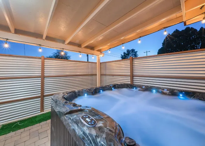 3Br 2Ba Comfy Home With Jacuzzi