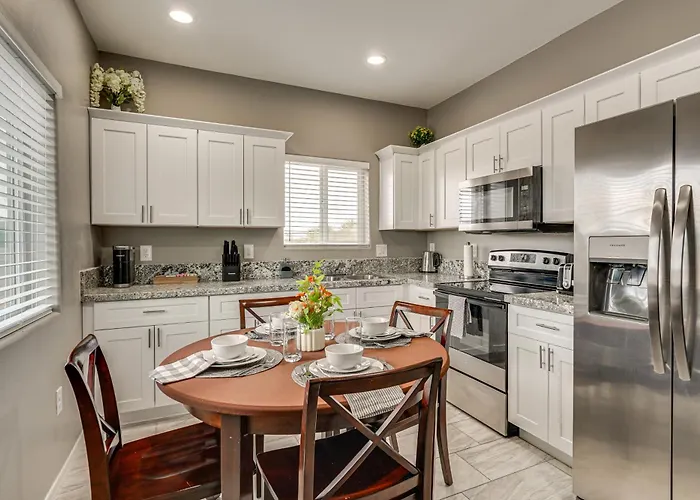 Near Casino & Dtwn! Tucson Townhome: Saguaro Np