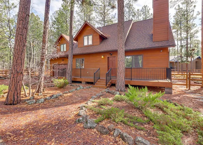 Golf, Hike, Explore! Family-Friendly Pinetop Haven