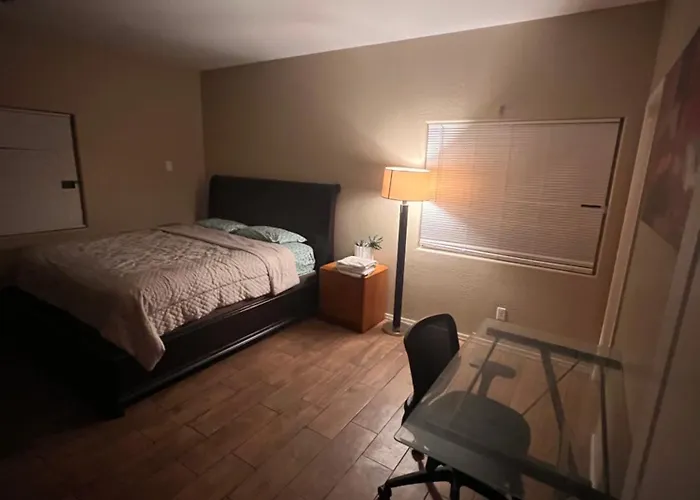 West Valley King Room 94Th