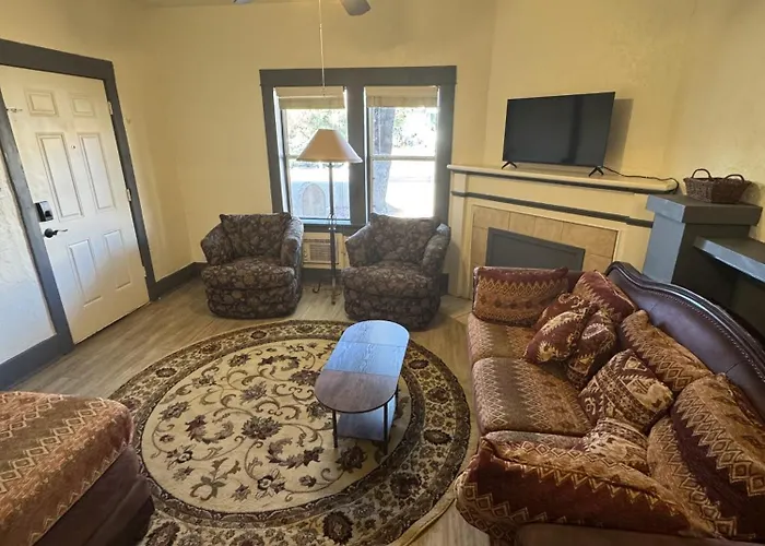 Ua Duplex Two Units 3Br And 4Br