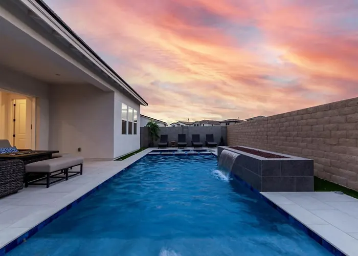 Luxe 4Br Retreat With Pool, Hot Tub And Sunset Views