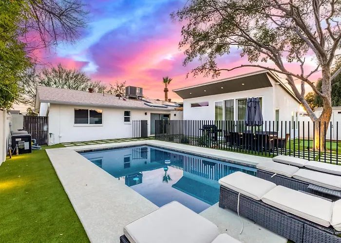 Casa Encanto Scottsdale Retreat