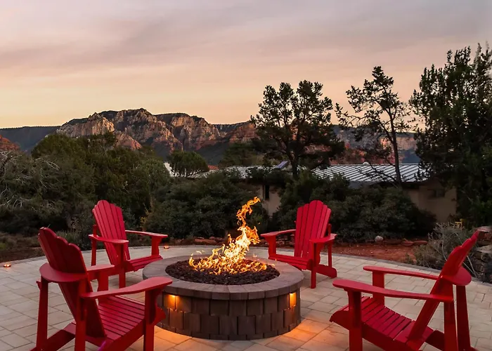 New! Amazing Views In Uptown | Hot Tub | Sleeps 9